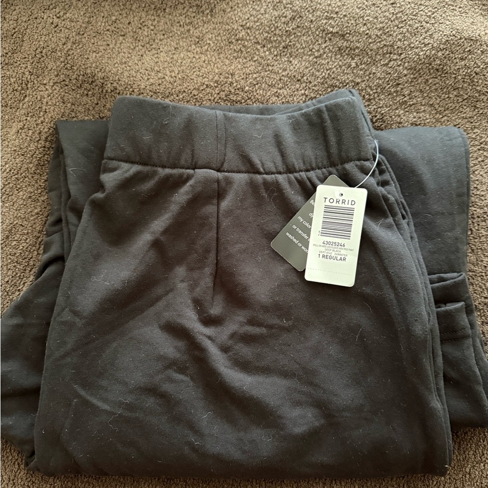 NWT Torrid High Rise Fleece Wide-Leg Pants
